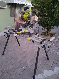 Ryobi 10”in  15amp Miter Saw in Great Condition with Saw Stand