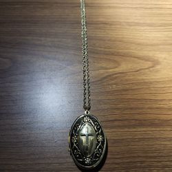 Vintage Locket, Large Oval Locket