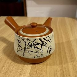 Japanese tea pot