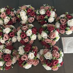 Wedding Flowers And Floating Candles