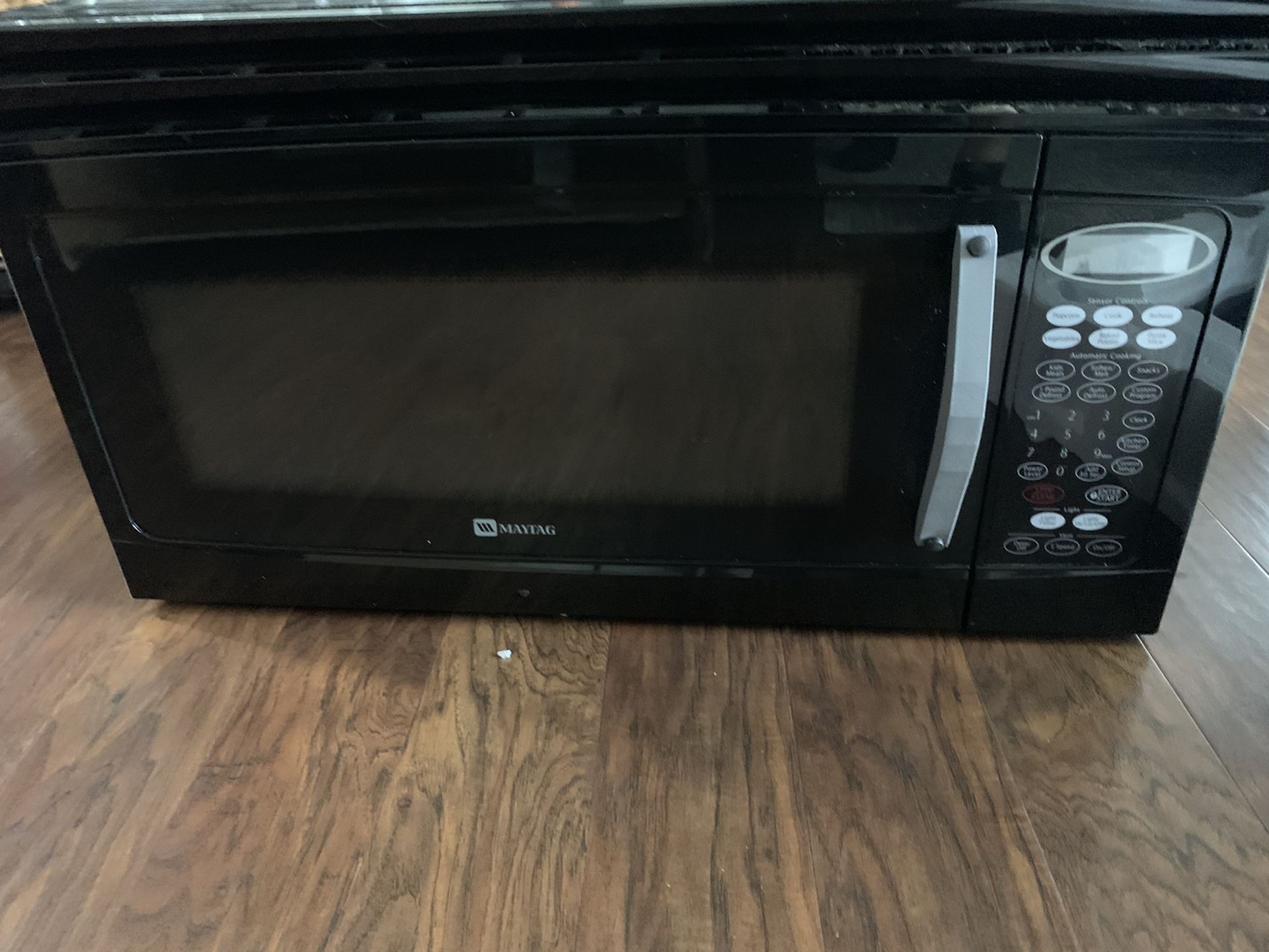 Over the range Microwave (MUST GO!)