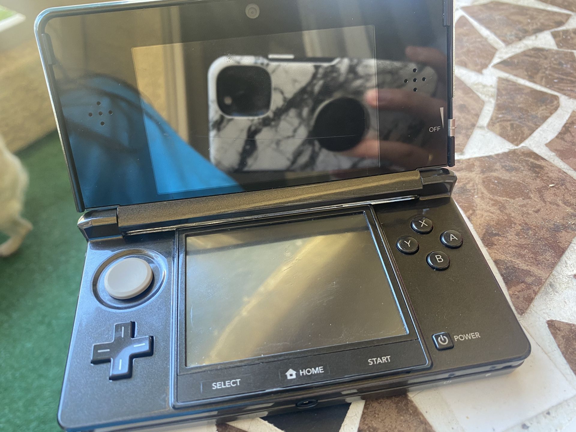 Nintendo 3Ds with charger and 2 games OBO