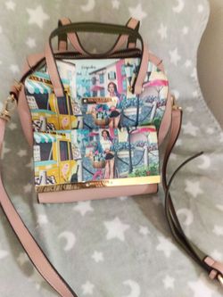 Selling Brand New Paris purse with wallet