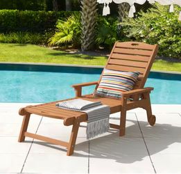 🌴 NEW IN BOX – Outdoor Pool/Patio Chaise Lounge Chair 🌴
