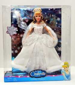 NEW Disney Holiday Princess Cinderella 2005 Special Edition w/ Slipper Ornament