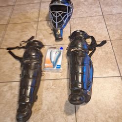 YOUTH CATCHER HELMET, CORE CUP, KNEE PADS