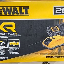 Dewallt  MAX XR Power-Pack Lithium-Ion 4. 0Ah Battery and Charger