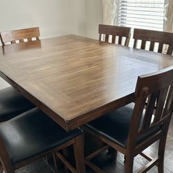 Wood dining table w/ 6 chairs