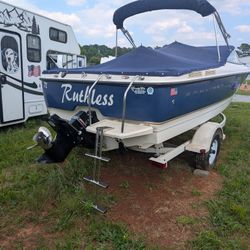 2003 Bayliner  Capri

