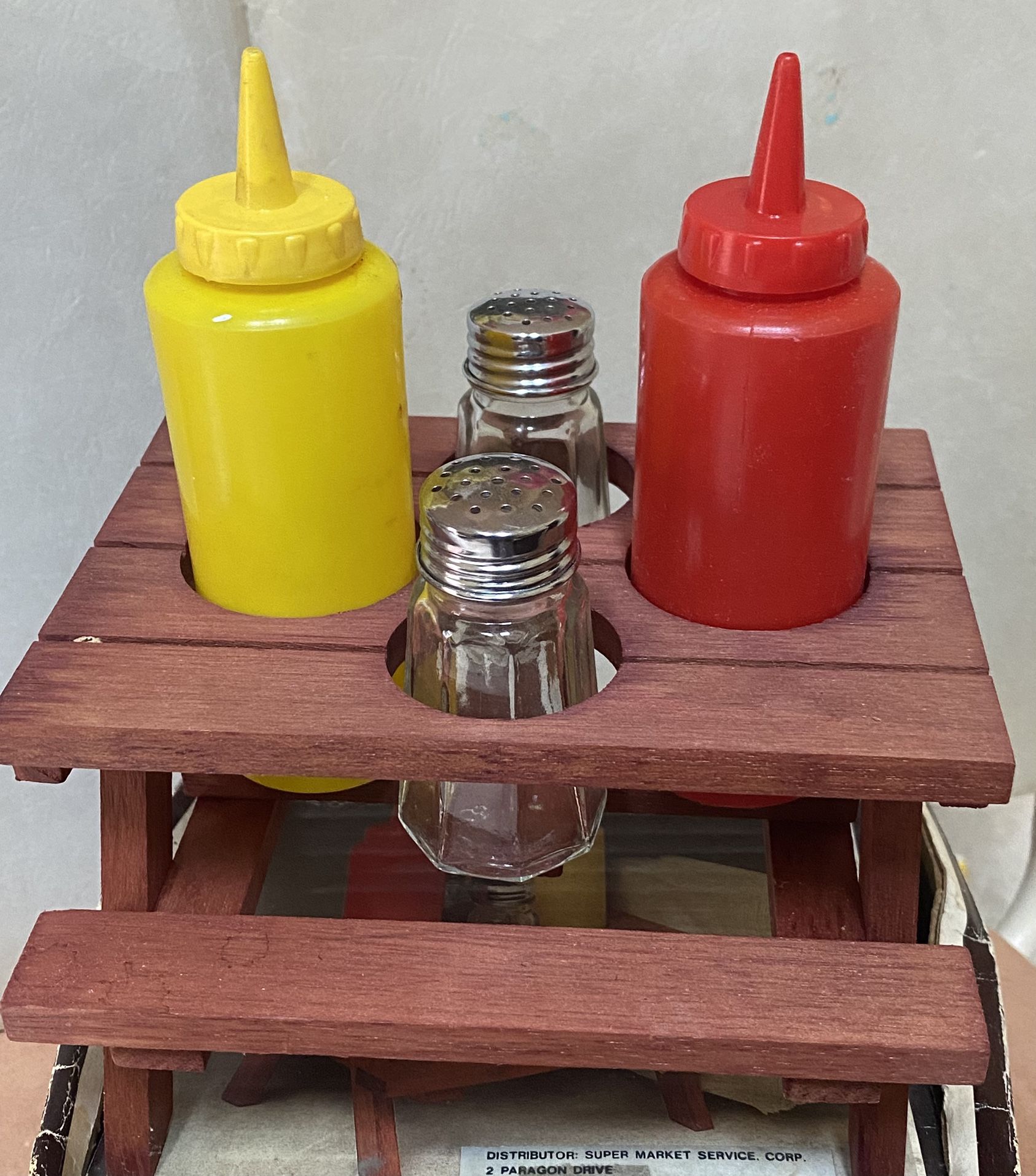 CONDIMENTS PICNIC TABLE HOLDER
