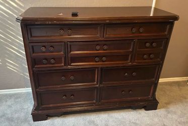 9 drawer dresser
