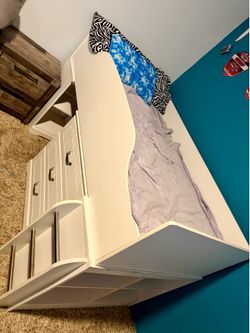 Twin loft bed