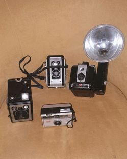Entire collection of 4 vintage film cameras. See our other great vintage art antiques jewelry Sports Furniture fishing lures watches sports collect