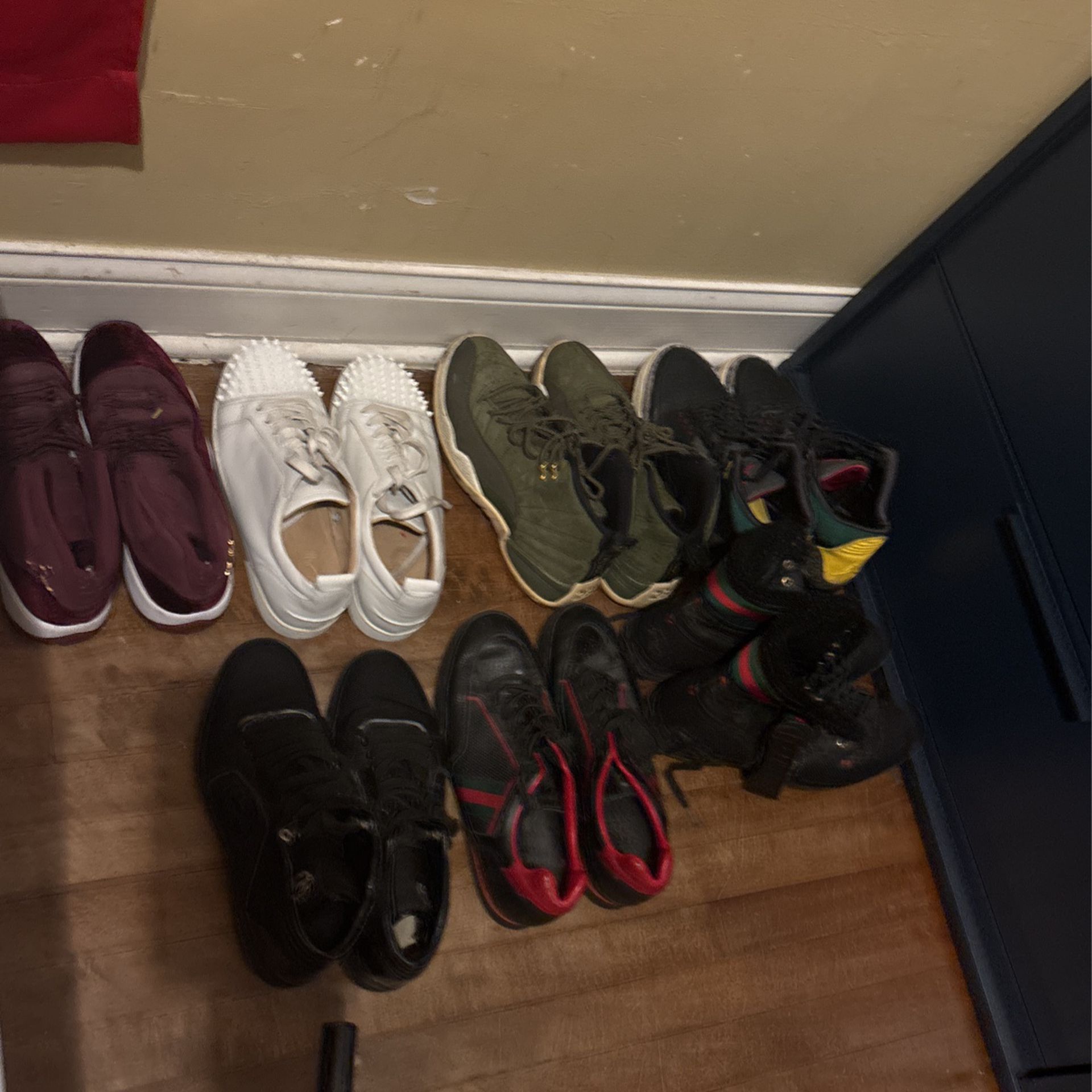 Small Lot Of Shoes