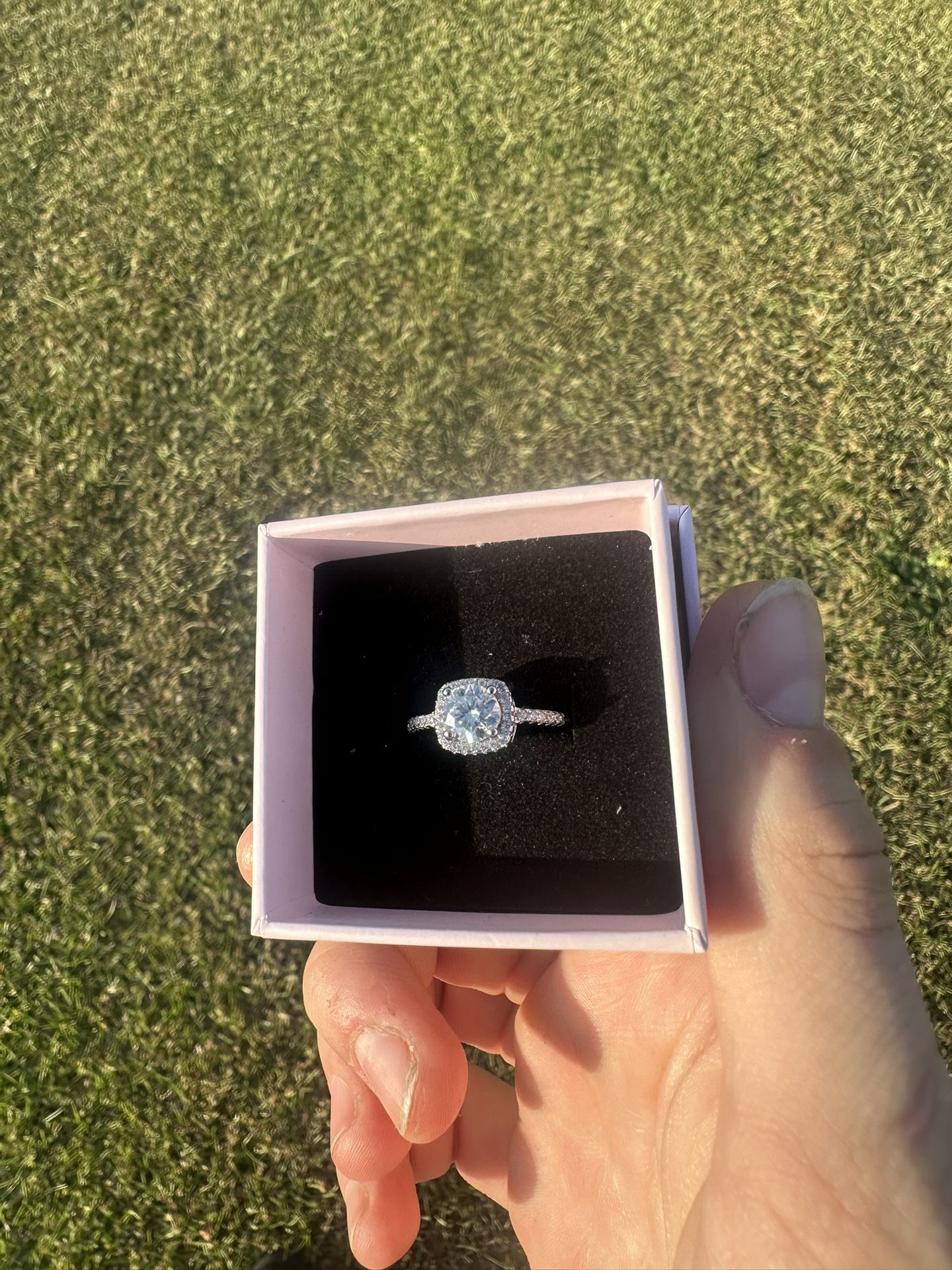VSS1 1.0ct Moissanite Adjustable Ring (BEST OFFER)