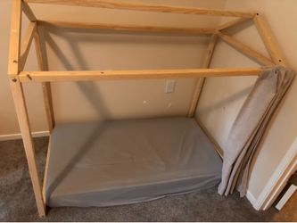Toddler bed