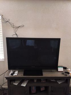 Panasonic Viera 50" Plasma High Definition TV  with control and power cord