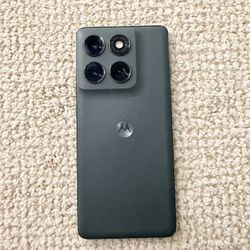 Motorola Edge 2025 | Unlocked | PANTONE Deep Forest