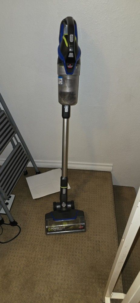 Bissell Pet Cordless Vacuum (Doesn't Charge, No Charger)