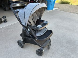 Infant/Toddler Graco Stroller
