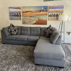 * Like New * Ashley Furniture 2pc Modular gray sectional sofa ( free delivery )