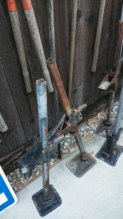 Bumper Jacks