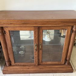 Solid Oak Lighted Display Cabinet / Curio – $120