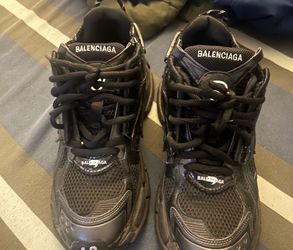 balenciaga runners black size 42