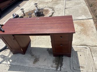 Free desk