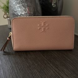 Tory Burch  Zip Around Wallet