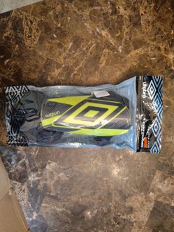 Umbro soccer shinguards