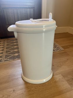 Ubbi Stainless Steel Diaper Pail- Like New