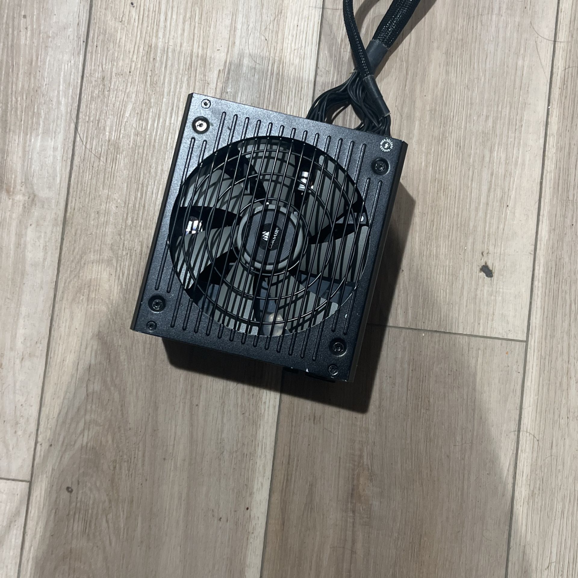 Rm 750x Corsair