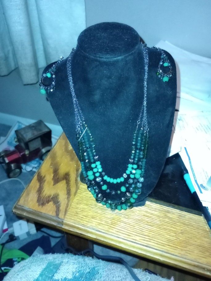 Green Beaded Layered Necklace Green With Matching Earrings New