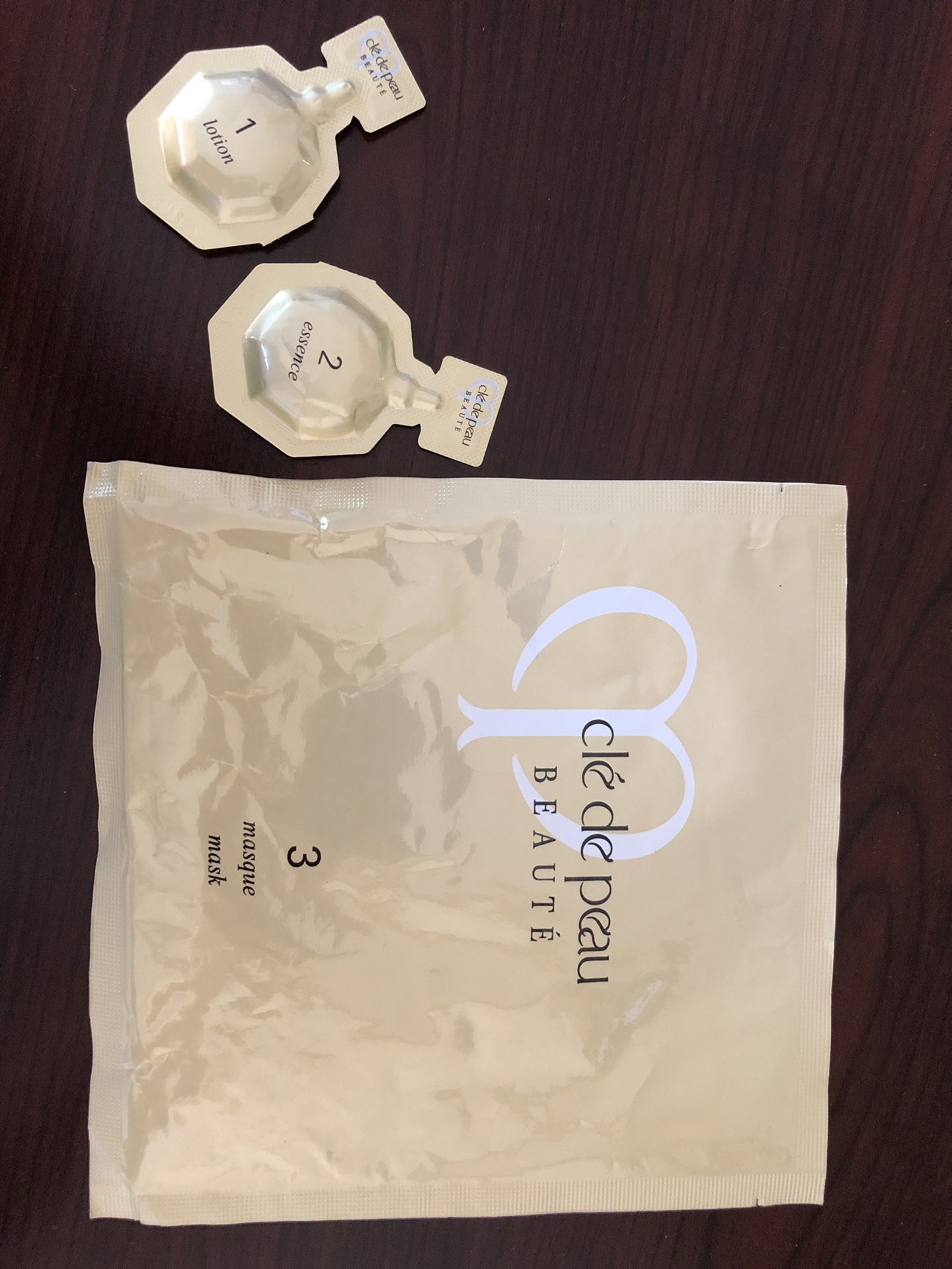 Cle De Peau Beaute 3-step Mask