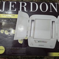 Jerdon Tri-Fold Makeup Beauty Mirror