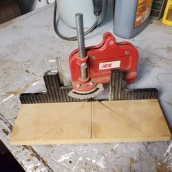 Miter box