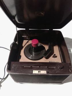 Vintage RCA Victor Victrola Record Player