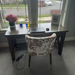 Office Desk And chair. Wayfair Model. Gray