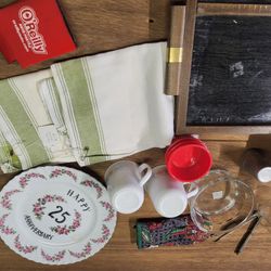 Kitchen Lot 04. All pictured sold as one lot.