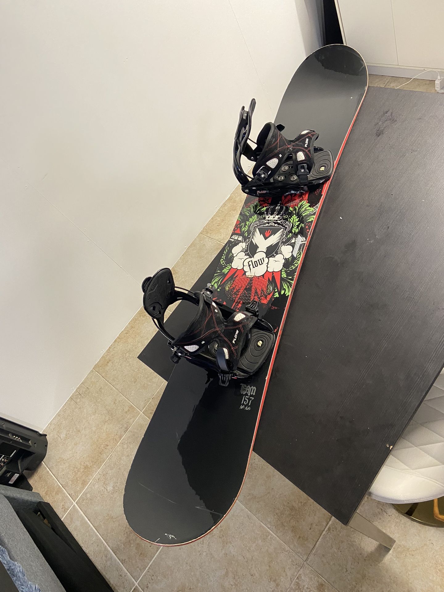   Flow Micron Team snowboard with Flow bindings With Cover Bag Included Asking Only 110$