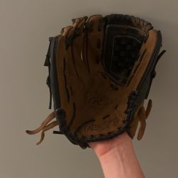 Rawlings Baseball Glove