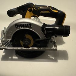 DEWALT 20V MAX 6-1/2 in. Brushless Cordless Circular Saw