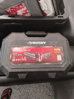Husky tool set 75 pieces