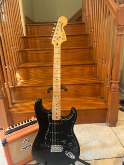 Squier Classic Vibe Stratocaster w/ Orange Crush 12 Amp