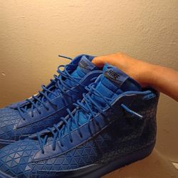 Mens Blue Nike 9.5