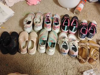 Girls shoes