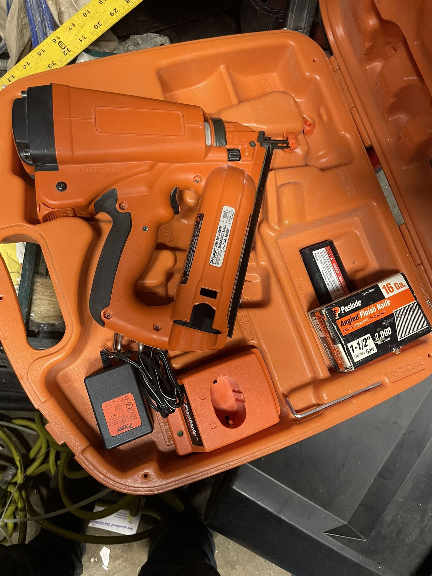 Passlode 16 Gauge Finish Nailer