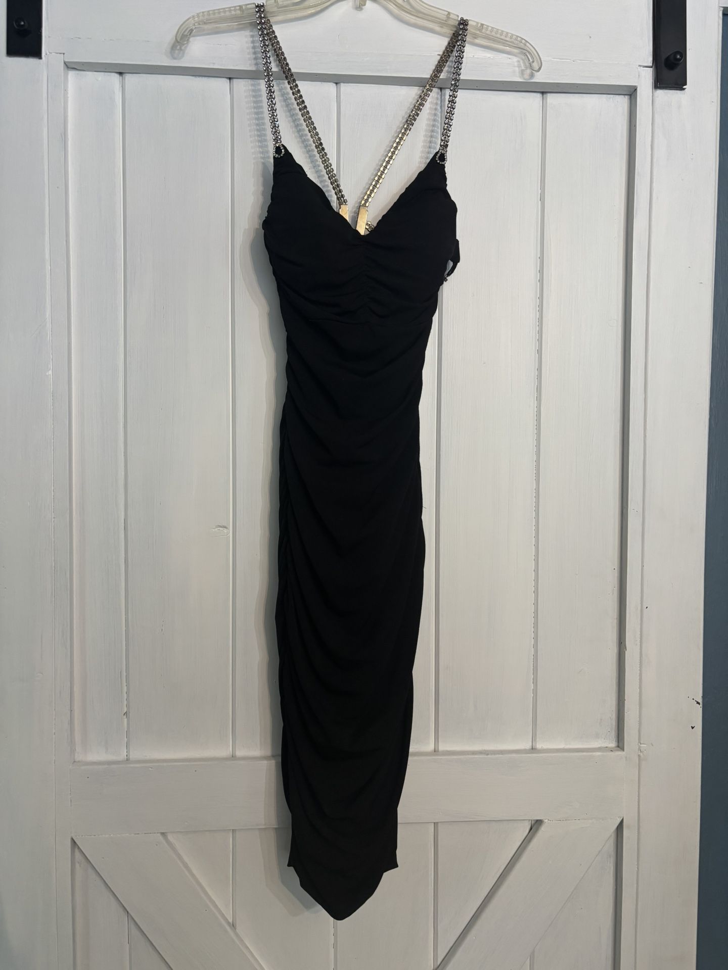 Prom dress/cocktail dress/wedding dress. Warned once gorgeous rhinestone detail size small