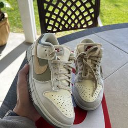 Nike Dunks Size 7.5 Women 